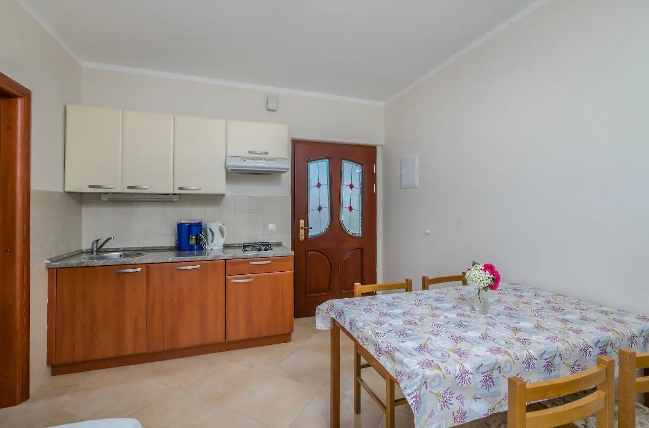 公寓 Apartmani Josip 波拉特