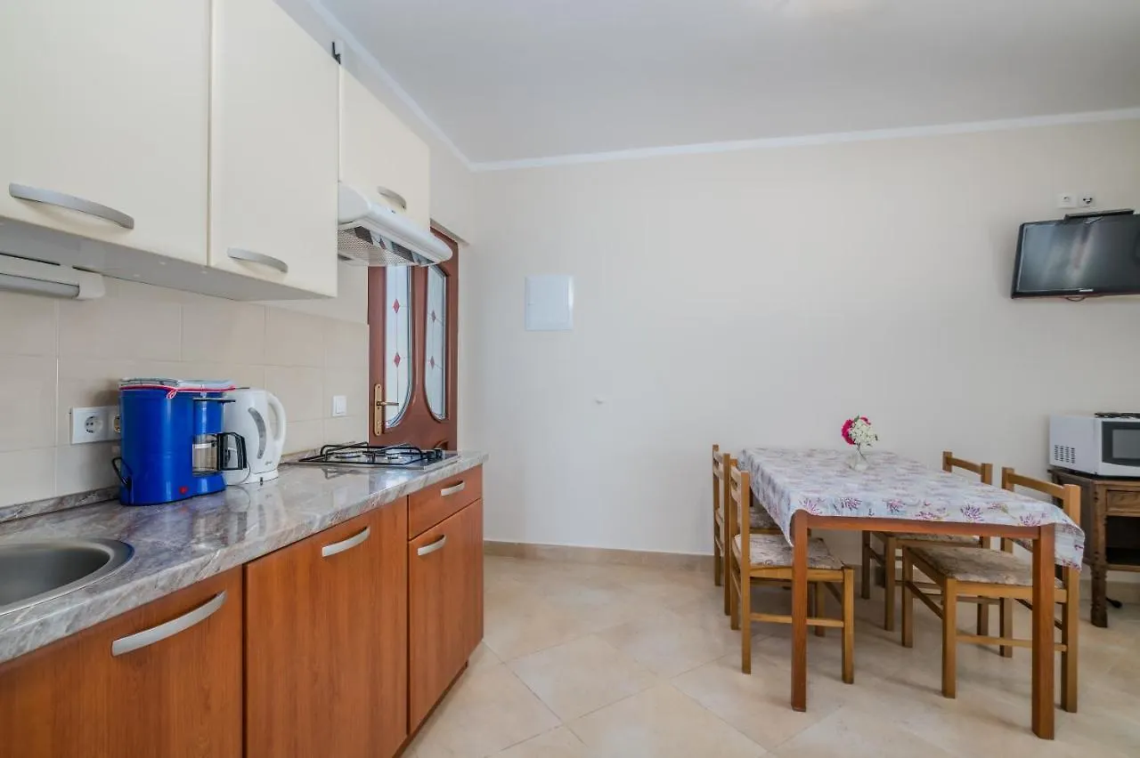 Apartmani Josip 波拉特 公寓
